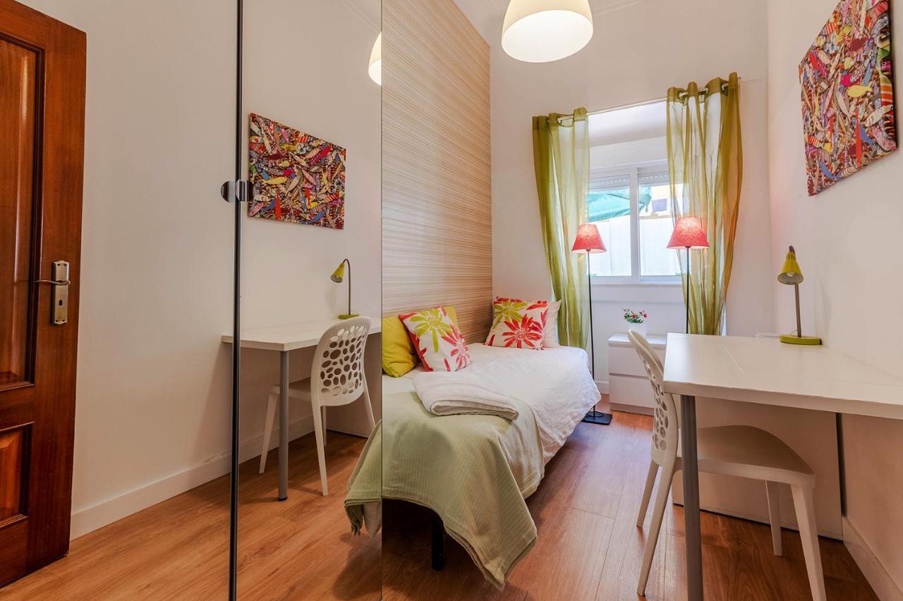 Alm- Spacious. Sunny. Patio. Quiet Area. Fast Wifi Lisboa Eksteriør bilde
